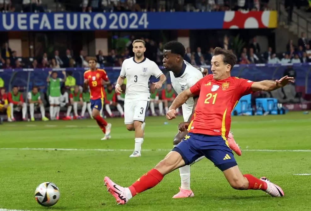 Gol penentu kemenangan Spanyol dicetak penyerang pengganti, Mikel Oyarzabal (#21). (UEFA)